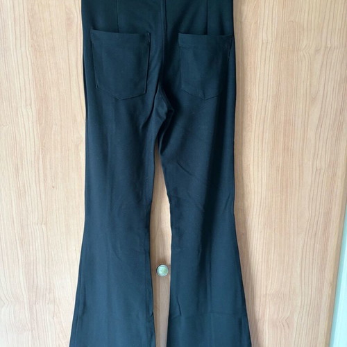 Zara elastic fitted pants with flared bottom