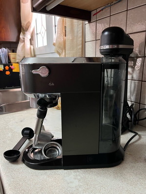 Καφετιέρα Espresso EC685 DeLonghi σαν καινούργιο