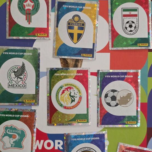 Panini Mundial 2026 stickers, 10 team badges, new