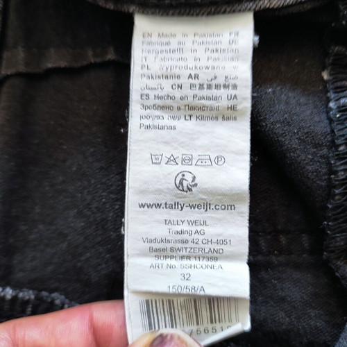 Tally Weijl Jeans Shorts Size 32 Like New, Black