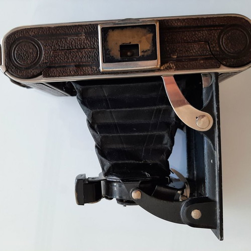 Vintage camera Voigtlander 1:6.3 from 1900s used with leather case