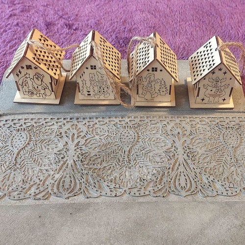 Set of 4 Christmas wooden houses with battery lights