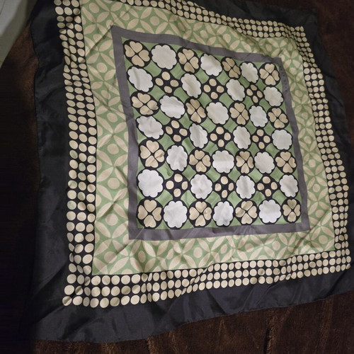 Hugo Boss scarf like new