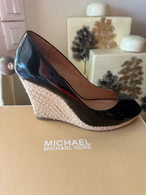 Michael Kors shoes like new, black platform sandals size 38