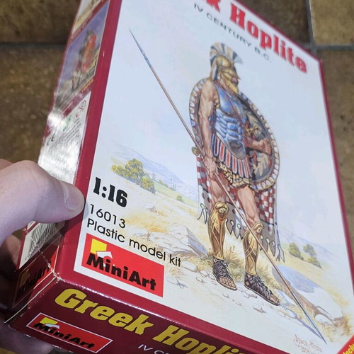 MiniArt Greek Hoplite IV Century B.C. model 1:16 new