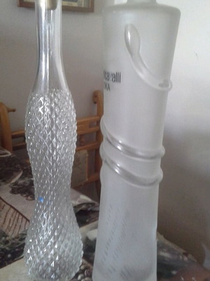 Large collectible bottles new, set of 2 pieces