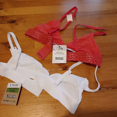 Teen bras new, size 70B, set of 2 pieces