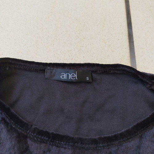 Velvet sleeveless crop top Anel like new, black