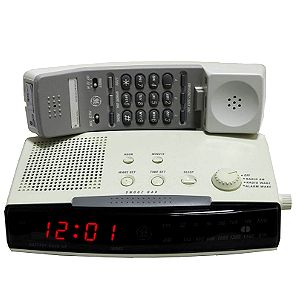 Ενσύρματη Σταθερή Συσκευή Με Ράδιο Και Ρολόι Του 1990