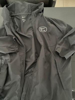 Nike Swoosh Air Run Miler Jacket водоустойчив и Under Armour Sportstyle Windbreaker като нов, размер L