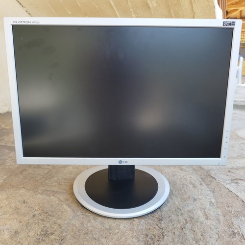 LG computer monitor