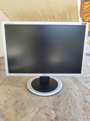 LG computer monitor