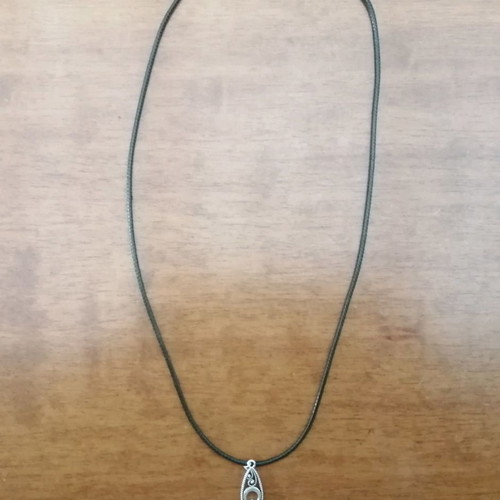Leather pendant necklace new