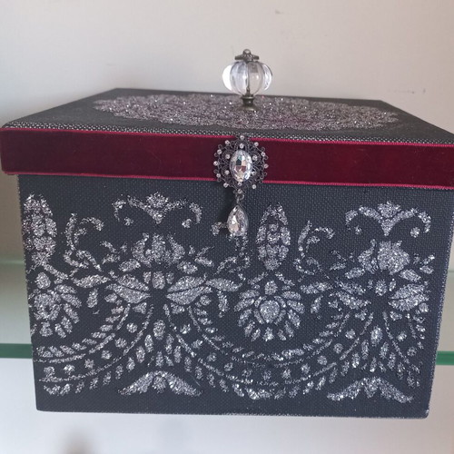 Decorative box new, paper with glitter 20×20×14 cm