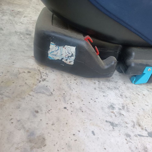 Child Car Seat like new for 9-35 kg children