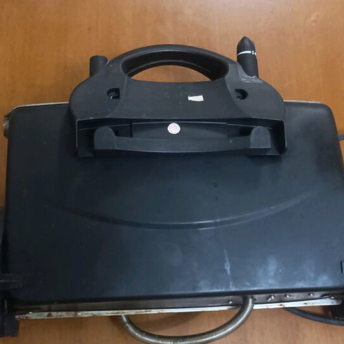 Crown grill toaster used with removable plates