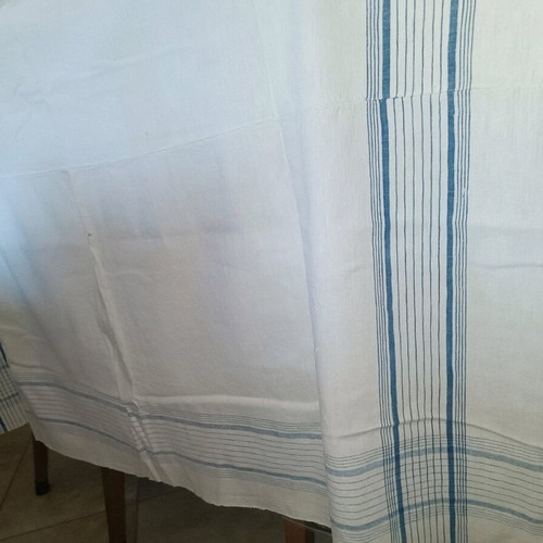Woven loom tablecloth used with damages 1.43x1.58