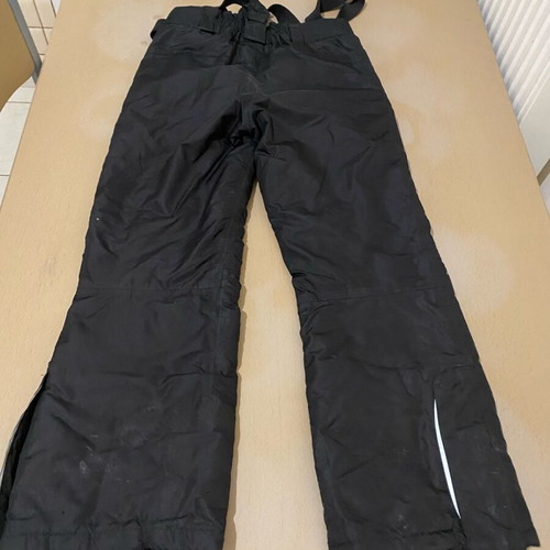 Black ski pants for child 9-10 years old