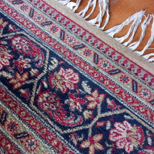 Roubayat Persian rug used, 2.74 x 1.98 m, classic design