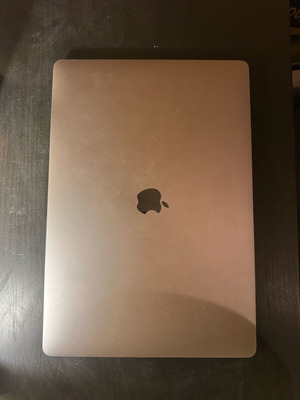 MacBook Pro 16” 2019 i7 2.6Ghz 512GB 16GB μνήμη σαν καινούργιο ασημί