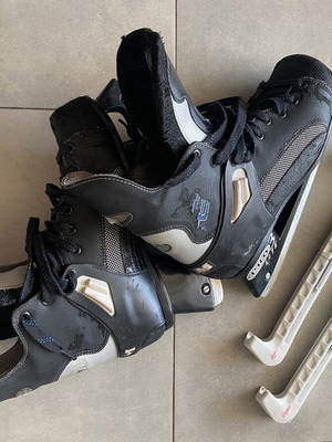 CCM Edge vintage ice hockey skates size 10 used with Pro 3 Lite blades