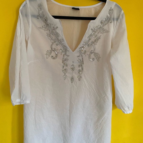 S.Oliver white cotton tunic blouse with silver embroidery size L like new