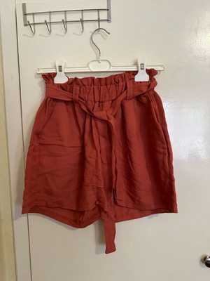 Shorts with pockets