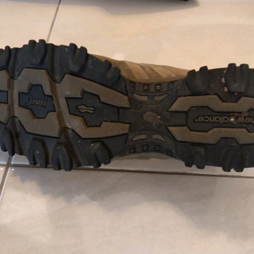 New Balance trekking shoes used, size 43, brown