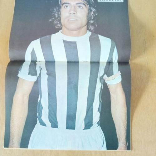 Filathlos Magazine No 17 with Giorgos Koudas Poster Like New