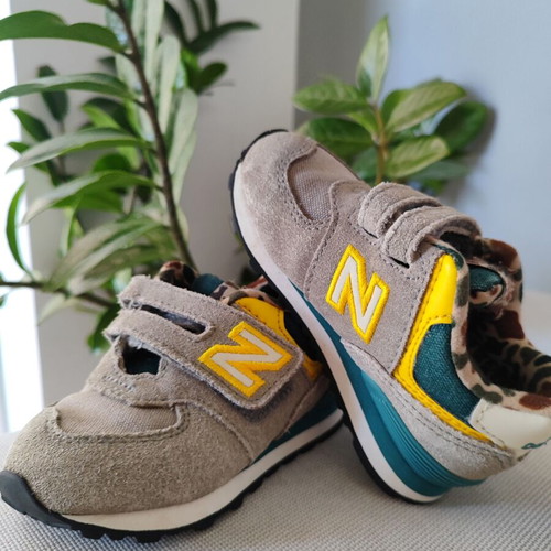 New Balance kids shoes new, gray multicolor, size 22.5