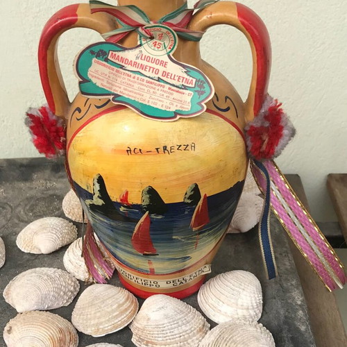 Mandarinetto dell Etna liqueur new in handmade painted clay jug