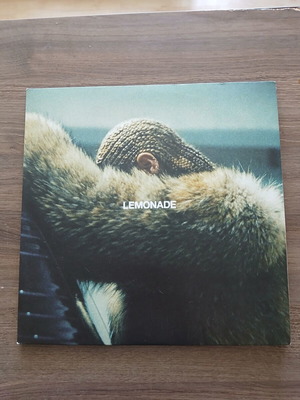 Lemonade by Beyonce limited edition double sided vinyl like new, pop