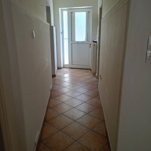 Ground floor house for rent in N. Faliro 85sqm with yard