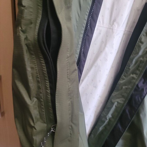 Mountain Hardware waterproof hiking jacket L