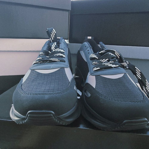 EA7 Emporio Armani men's sneakers like new, black and white