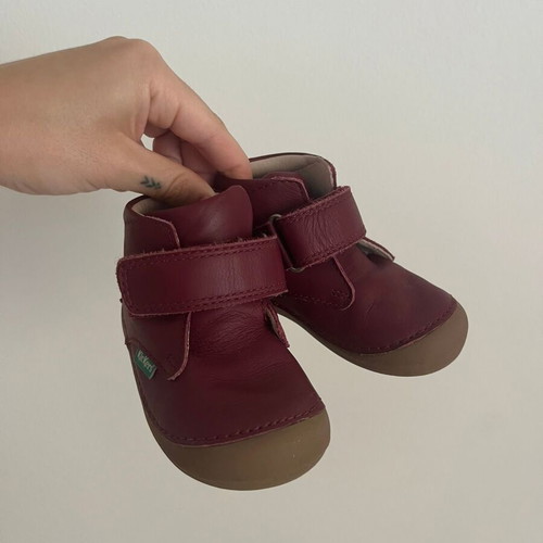 Kickers toddler shoes burgundy size 20 like new