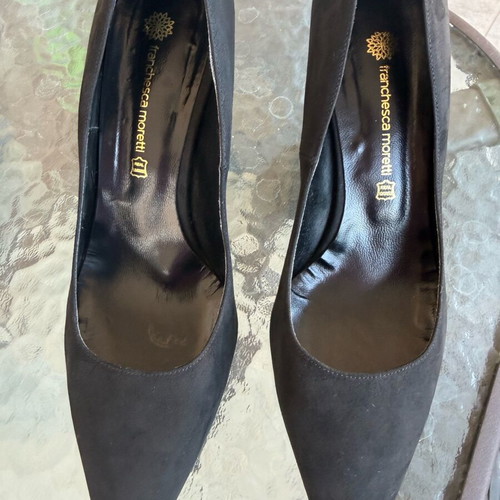Black pumps like new, size 41
