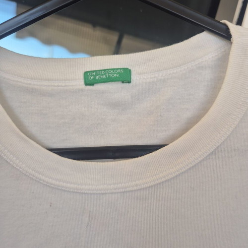 T-shirt used white with print size M