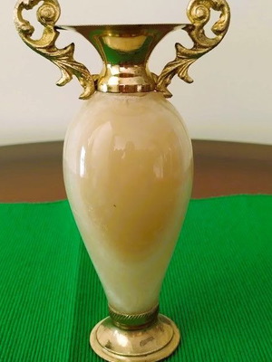 Small onyx amphora with bronze details like new