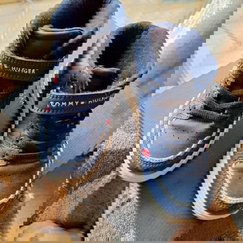 Tommy Hilfiger παιδικό μποτάκι νούμερο 27 αθλητικό μαύρο μπλε καινούργιο