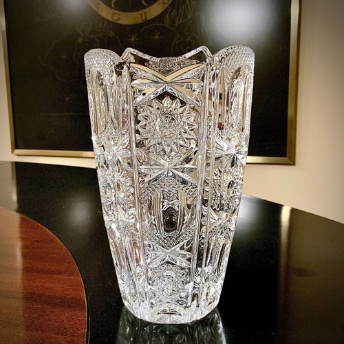 Crystal heavy vase used with rich engraving vintage 1960/70s
