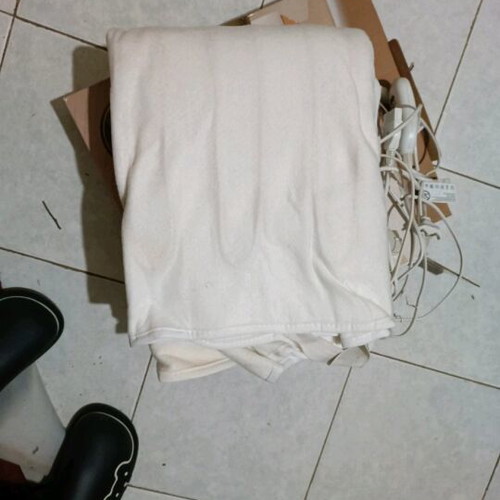 TNS Home Collection electric blanket like new, double heating pad