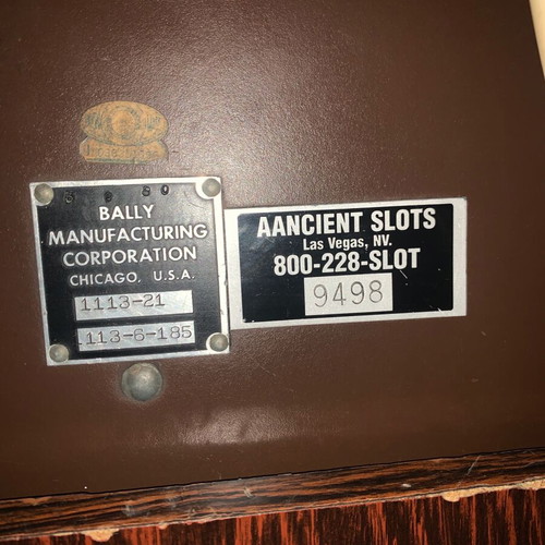 Bally Manufacturing Chicago USA slot machine used, authentic 1960 collectible