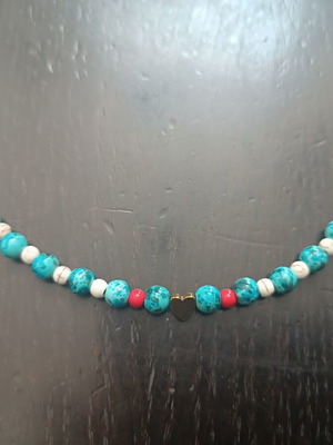 Handmade beaded bracelet with wire