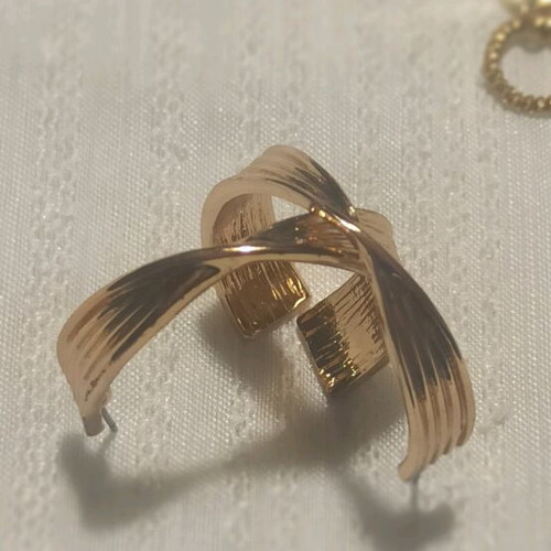 Earrings hoops like new, pack of 3 pairs gold-colored