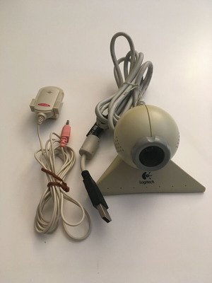 Logitech V-UB2 camera and Ednet ED-83010 microphone used for computer