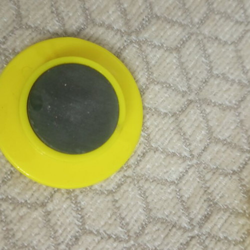 Set of 8 magnets like new