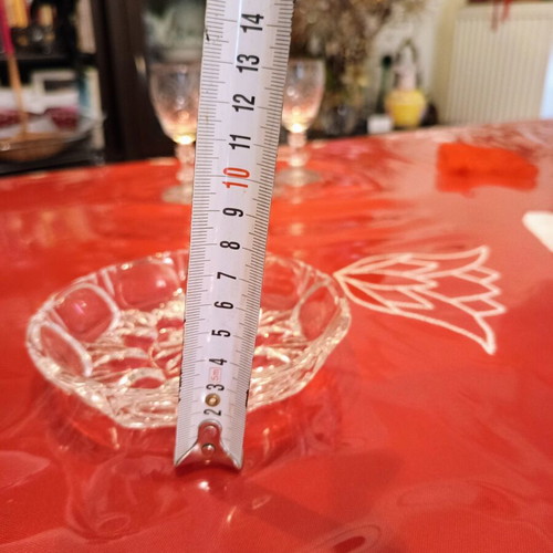 Vintage crystal dessert dish like new with embossed star design