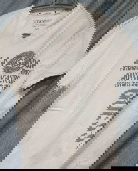 Guess t-shirt