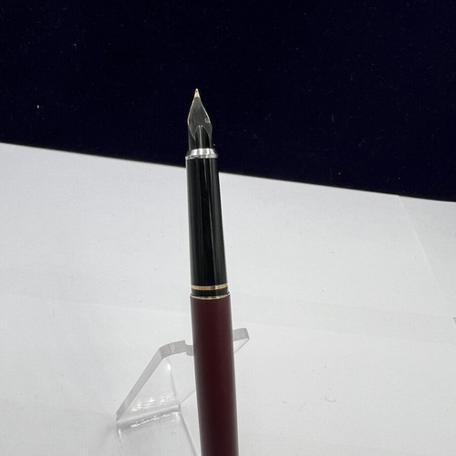 Cross pen bordeaux like new
